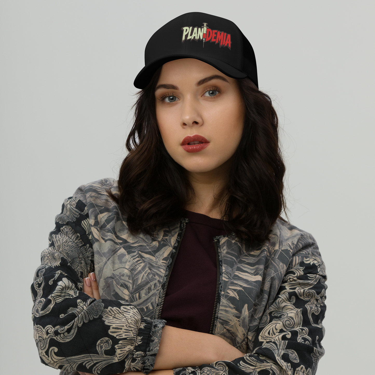 Plandemia I Snapback Retro Trucker lippis – Brodeerattu