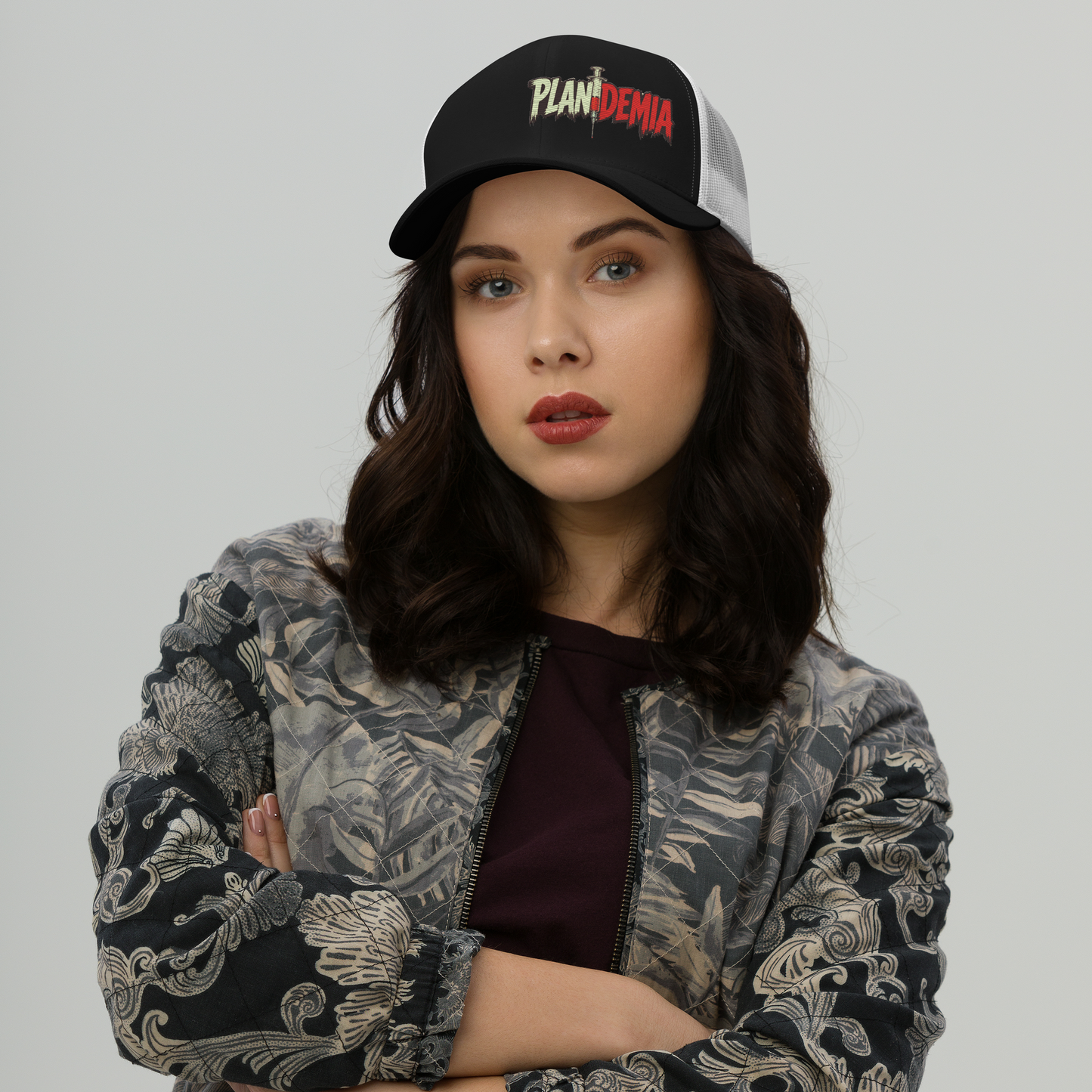 Plandemia I Snapback Retro Trucker lippis – Brodeerattu