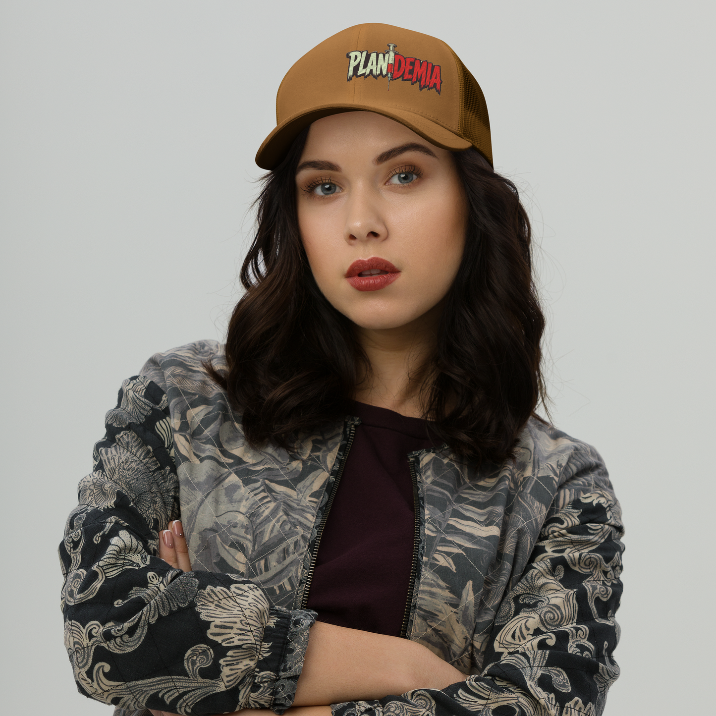 Plandemia I Snapback Retro Trucker lippis – Brodeerattu
