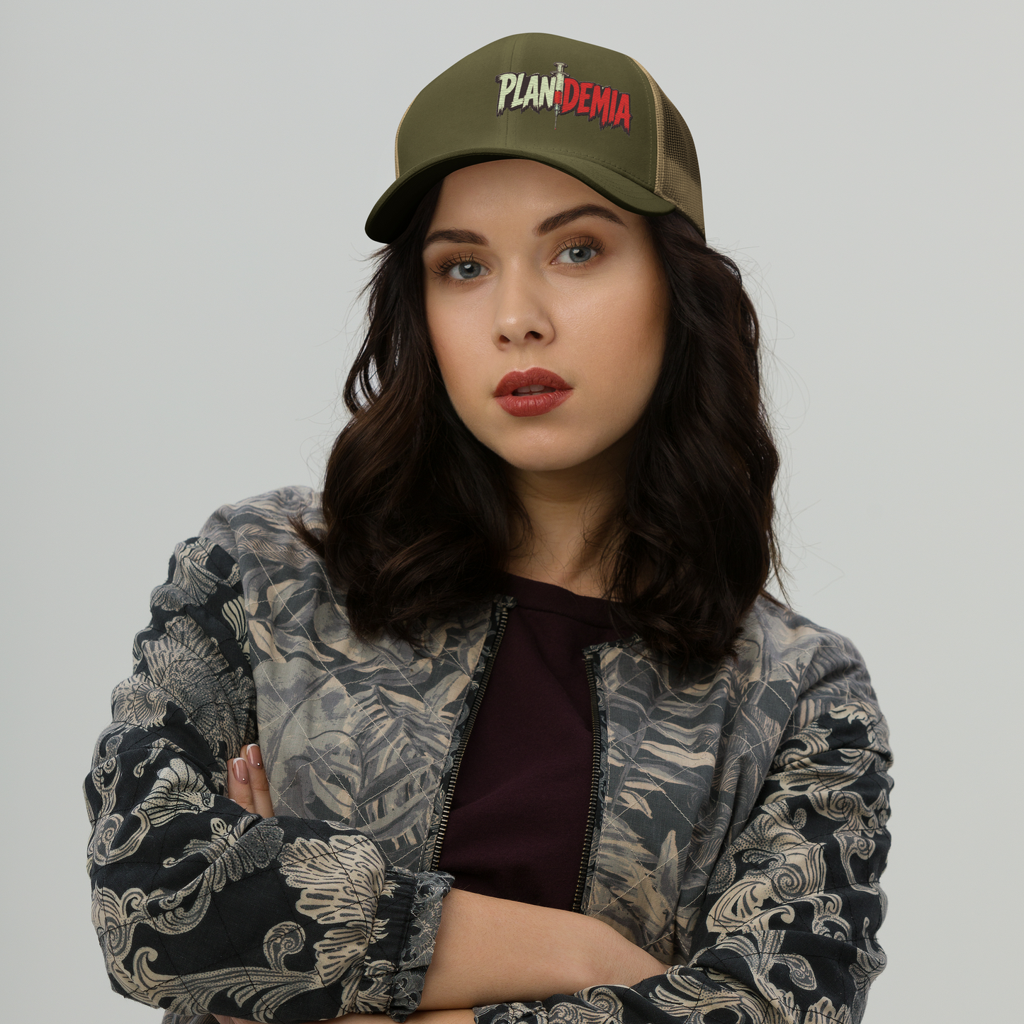 Plandemia I Snapback Retro Trucker lippis – Brodeerattu