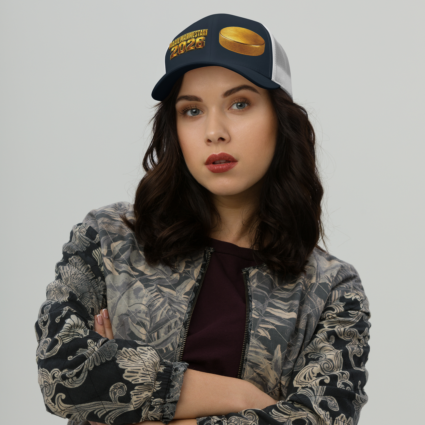 Maailmanmestari 2026 - V1 Brodeerattu - Snapback Retro Trucker lippis